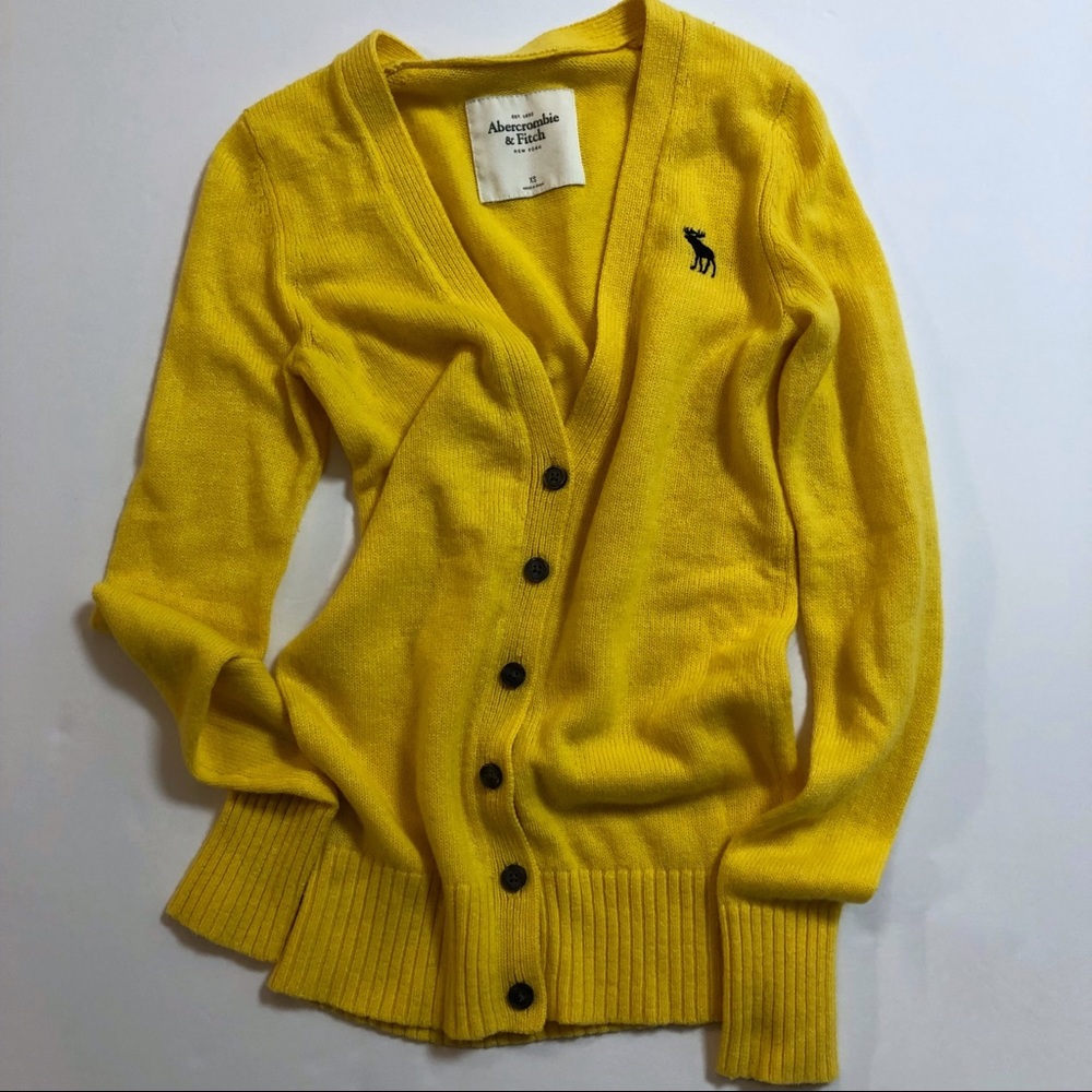 Abercrombie Cardigan XS B33